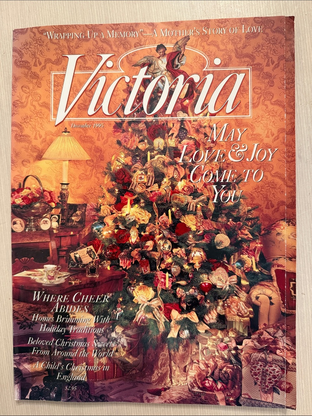 Victoria Magazine Holiday Cover - Red & Gold Christmas Tree December 1995 90s